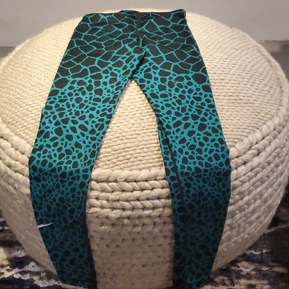 Nike Pro Workout Pants - size xs - Picture 7 of 8